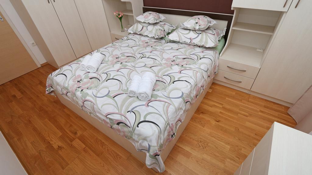 Antonijas Sunny Apartment Макарська Екстер'єр фото