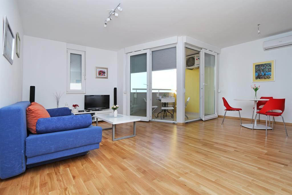 Antonijas Sunny Apartment Макарська Екстер'єр фото
