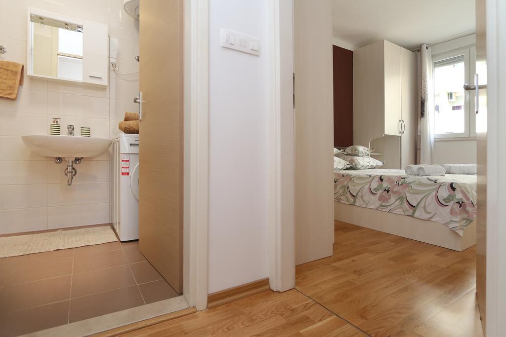 Antonijas Sunny Apartment Макарська Екстер'єр фото
